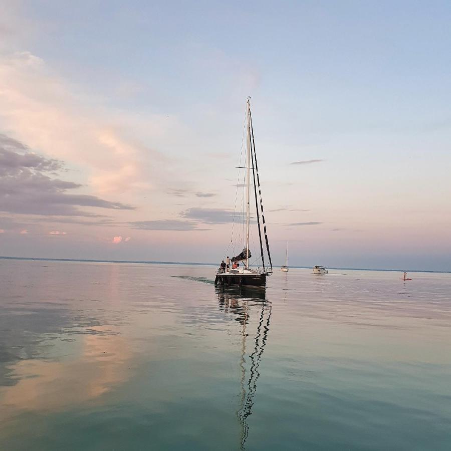 Naturexpert Mobilhazak-fkk Nudista Campsite Balatonbereny