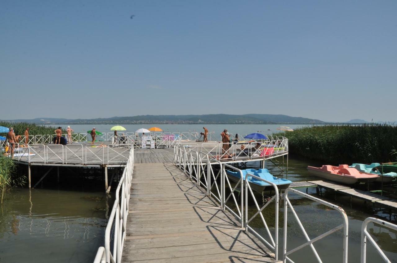 Naturexpert Mobilhazak-fkk Nudista * Balatonbereny
